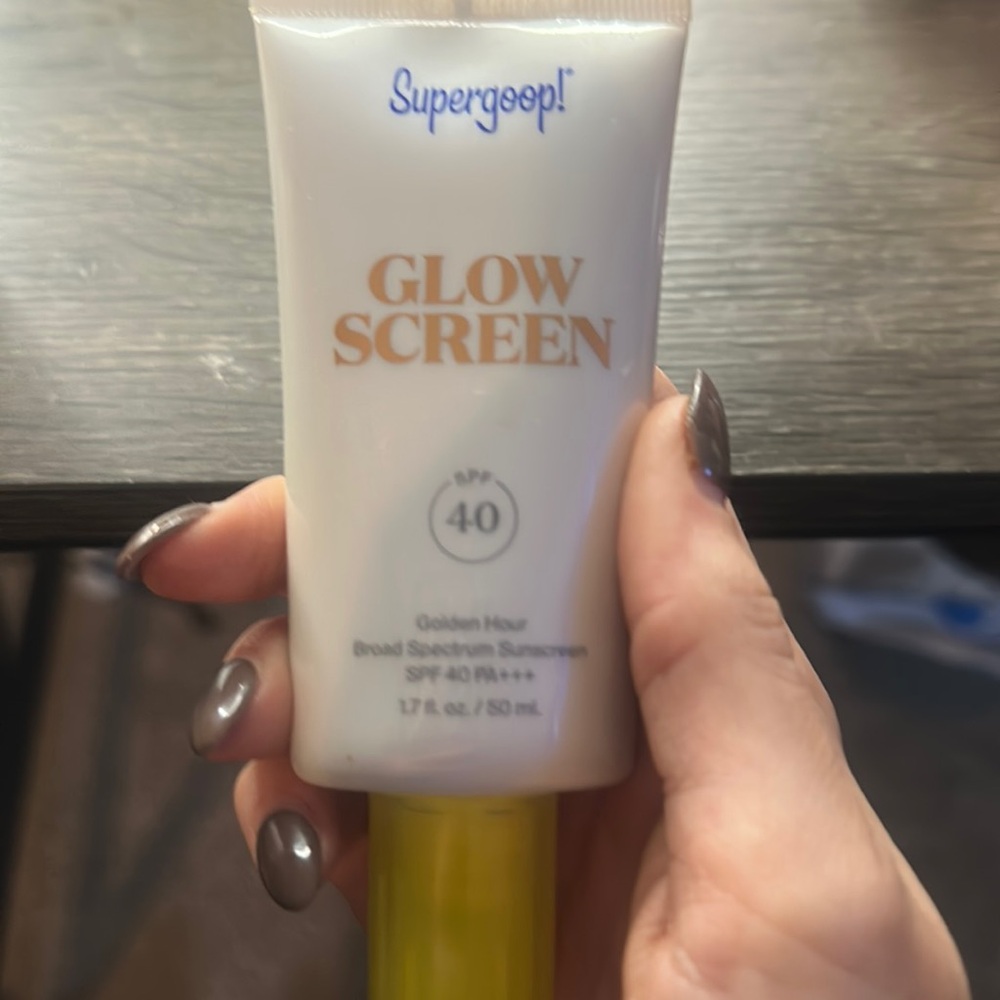 Glow screen in shade golden hour.